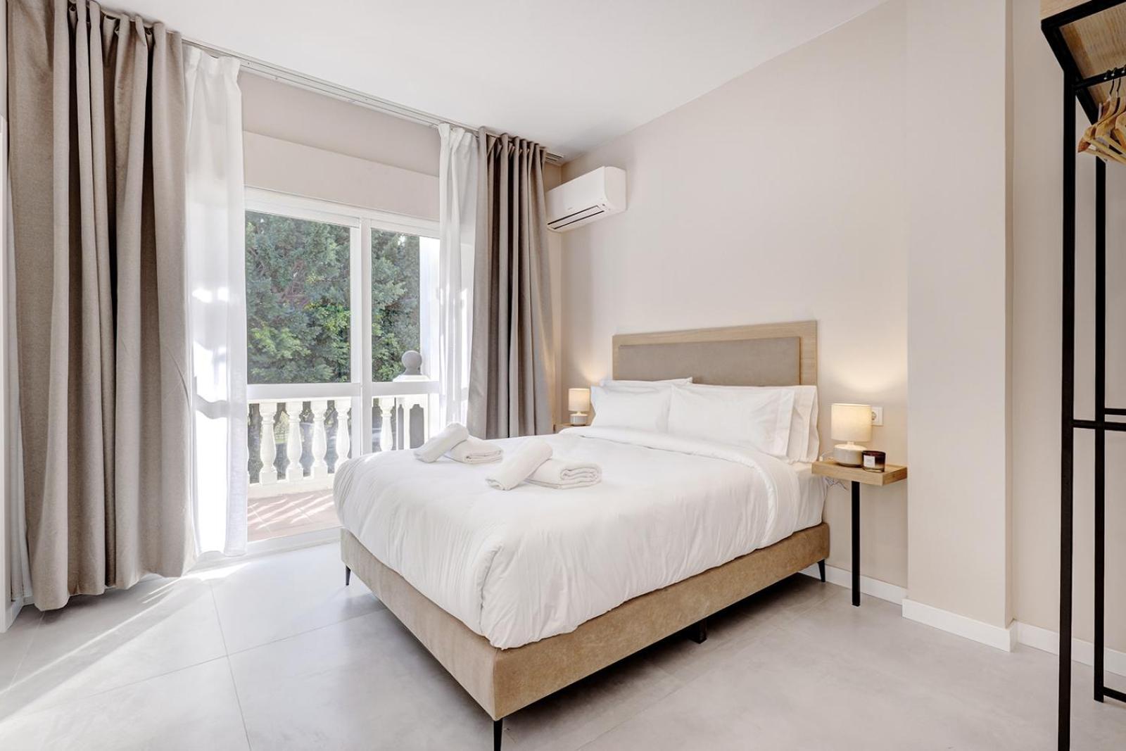 Hostal Puerta Almar Estepona Dış mekan fotoğraf