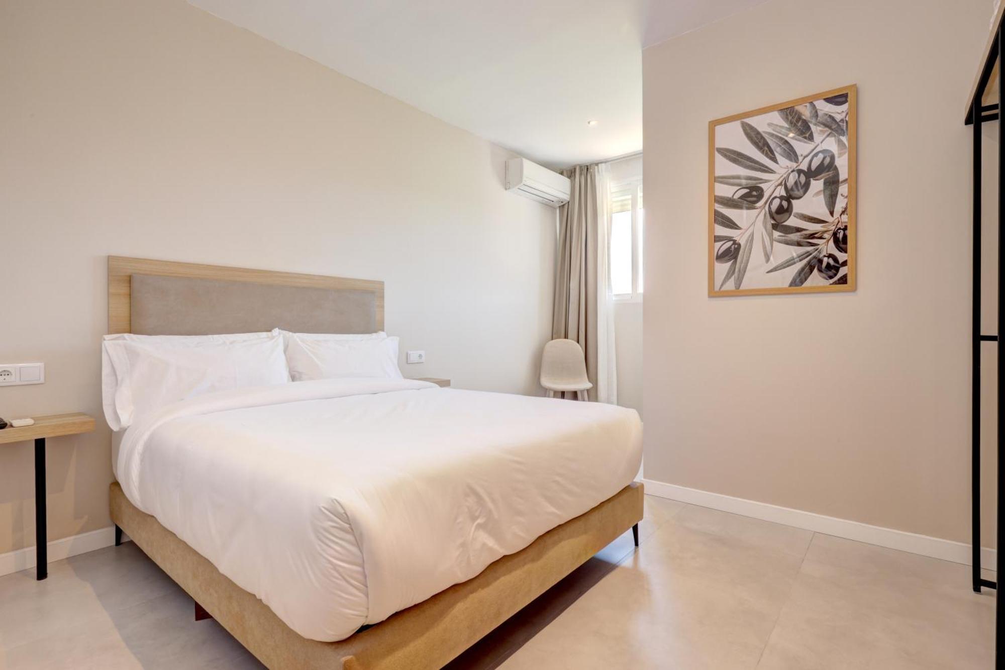 Hostal Puerta Almar Estepona Dış mekan fotoğraf