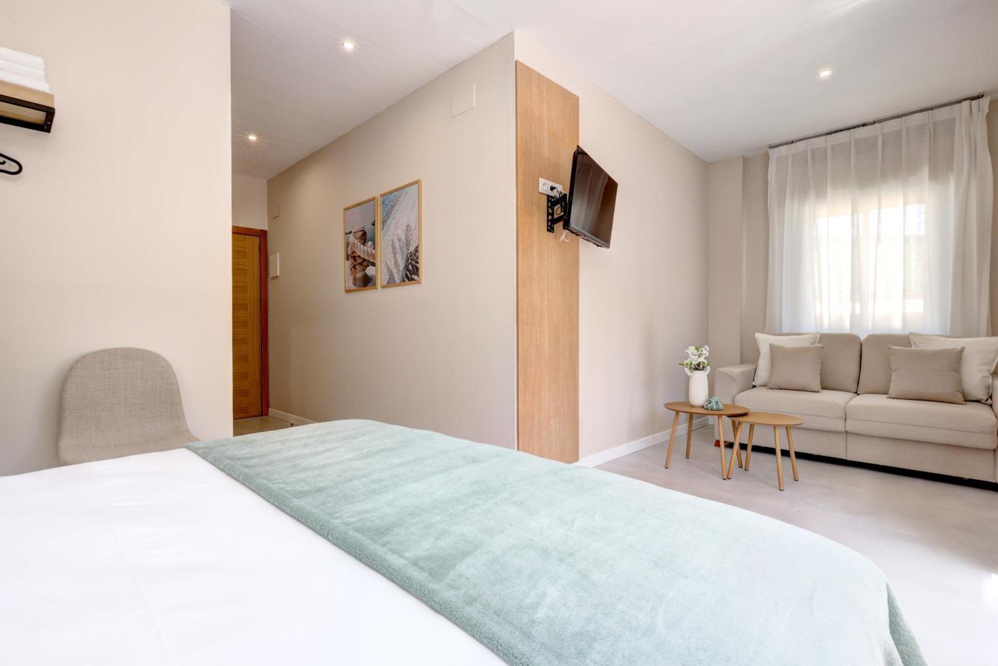 Hostal Puerta Almar Estepona Dış mekan fotoğraf