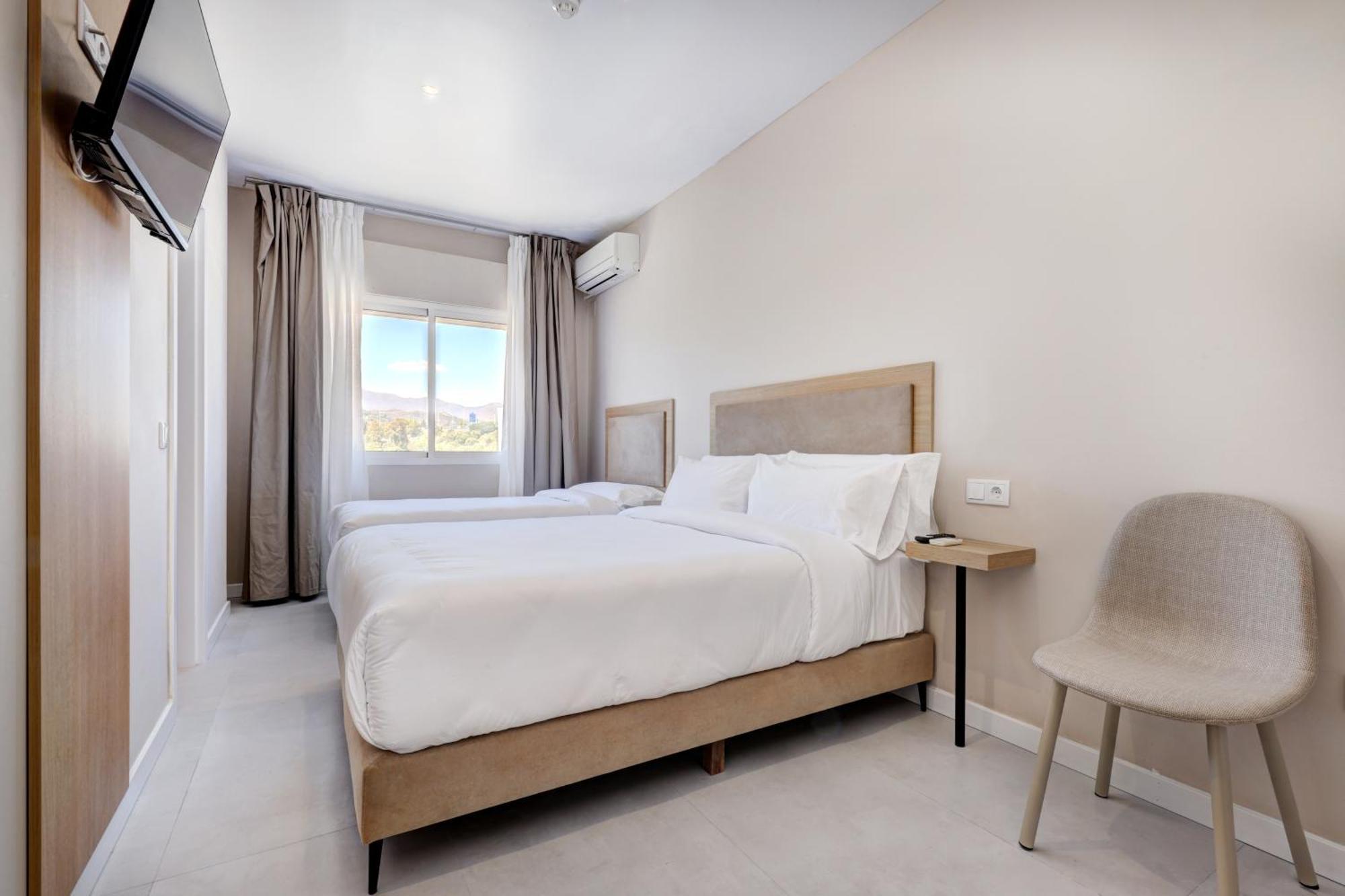 Hostal Puerta Almar Estepona Dış mekan fotoğraf